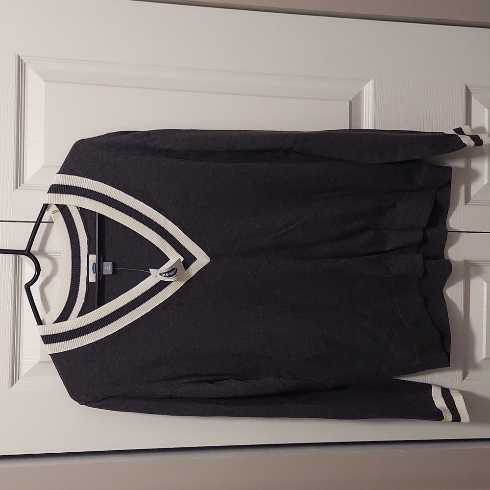 Old Navy V-Neck Sweater-Large